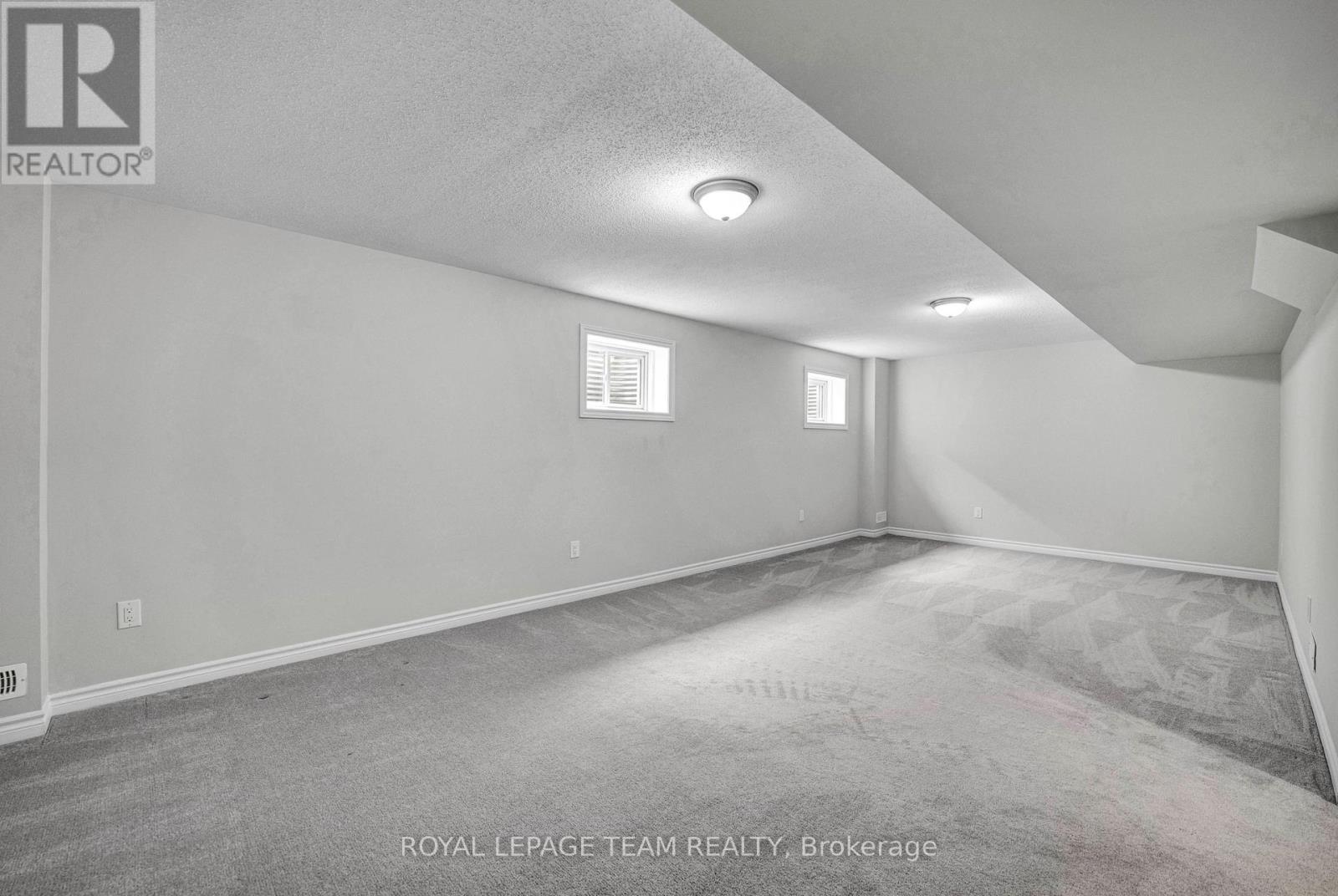 59 Moonbeam Street Property Photo 30