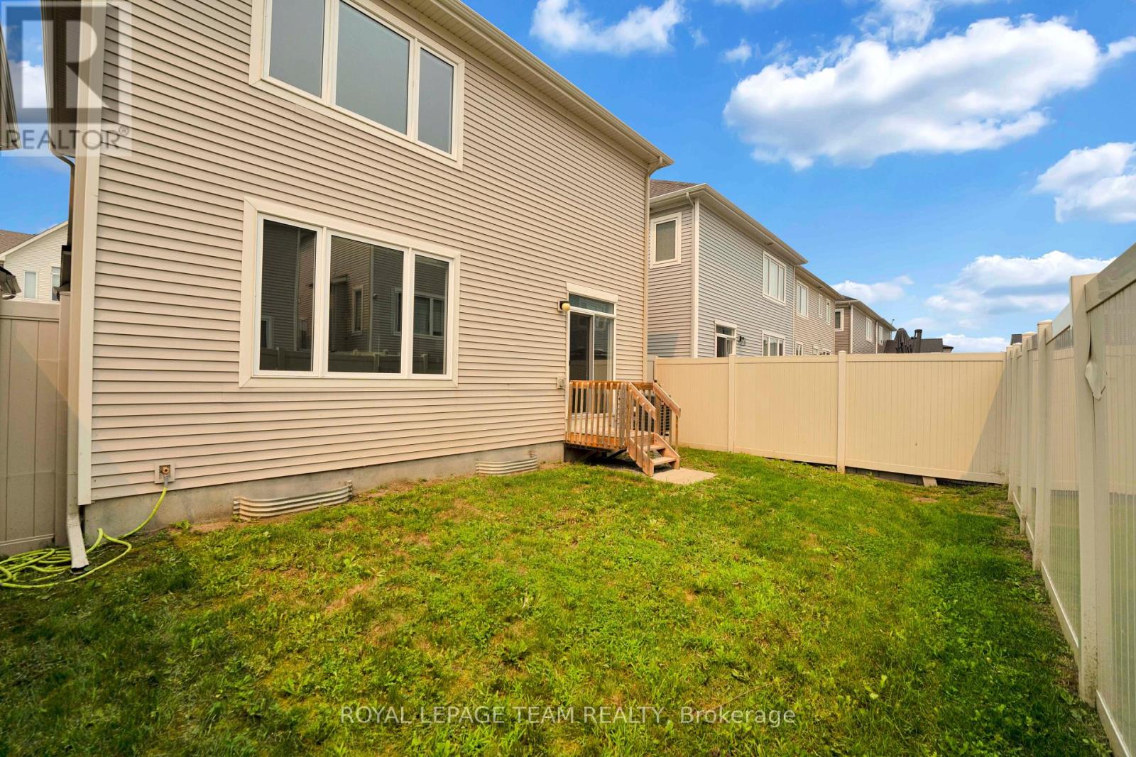 59 Moonbeam Street Property Photo 32