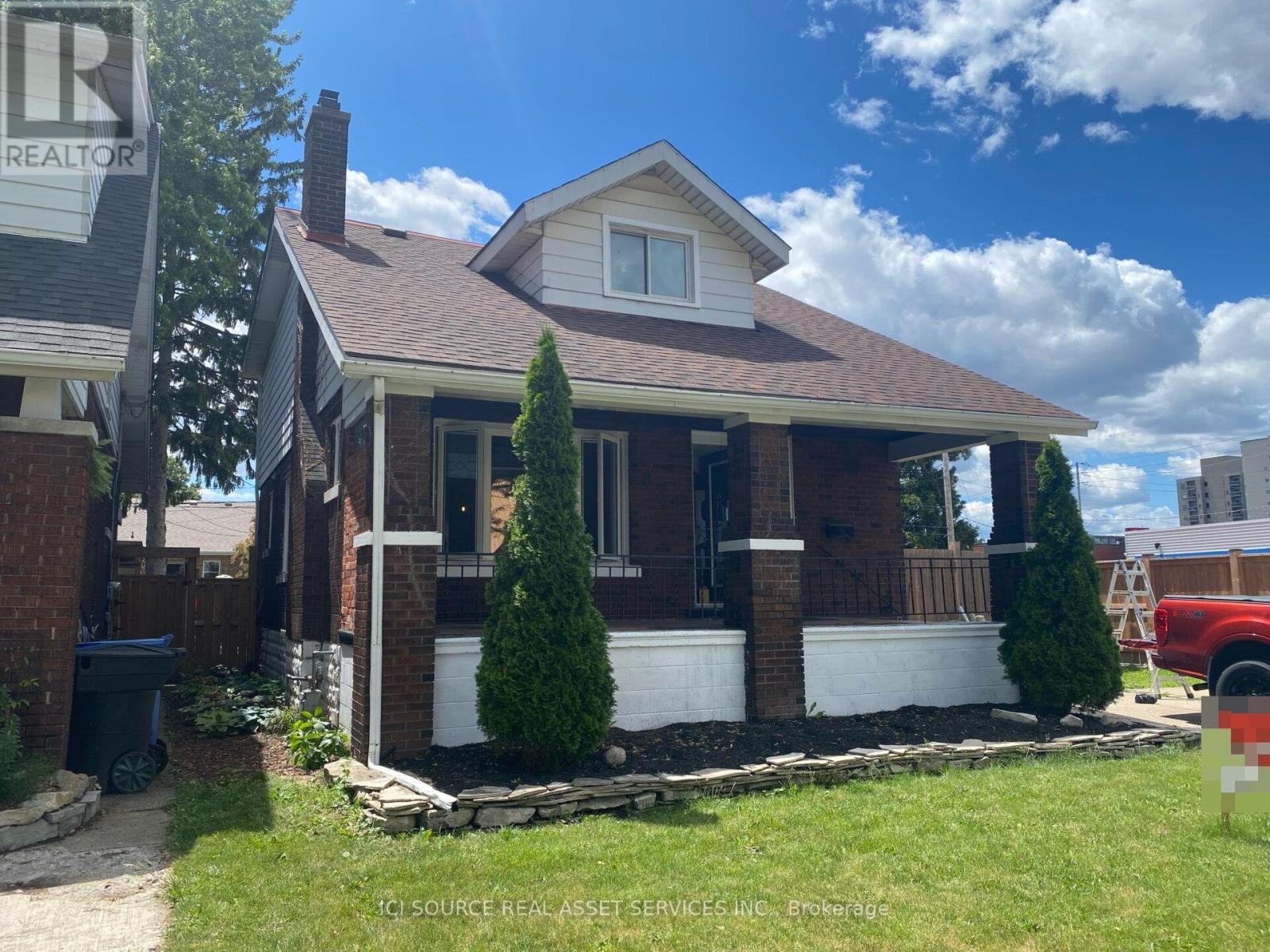 825 RAYMO ROAD Property Photo 1
