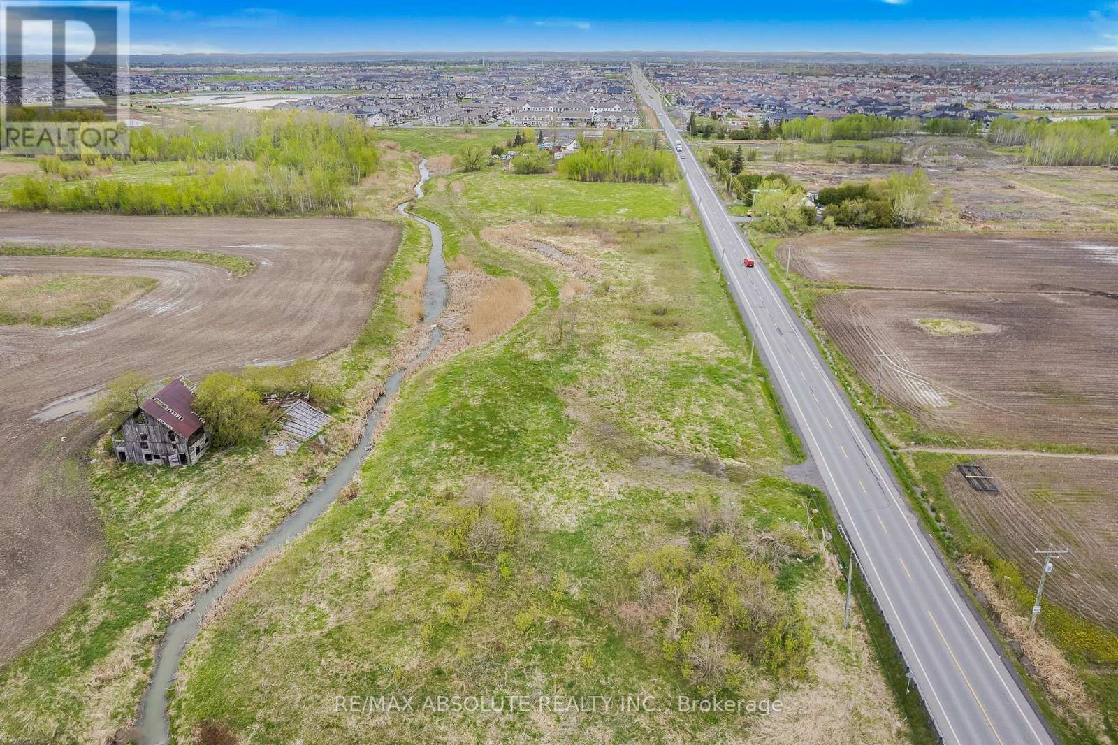 2762 Tenth Line Road Property Photo 2