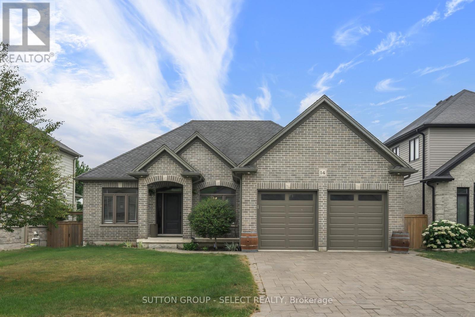 14 Mayapple Crescent Property Photo 1