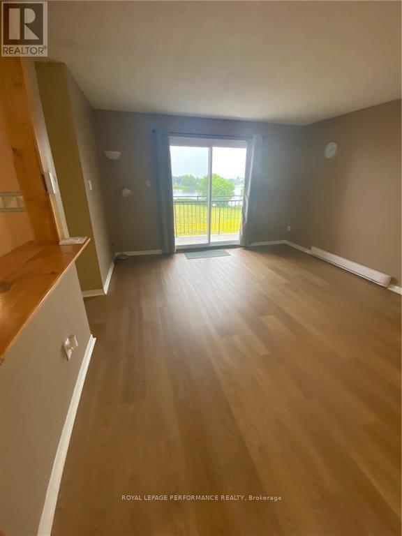 209 - 220 Kenyon Street W Property Photo 7