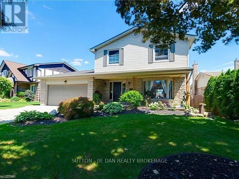 1027 Flintlock Court Property Photo 1