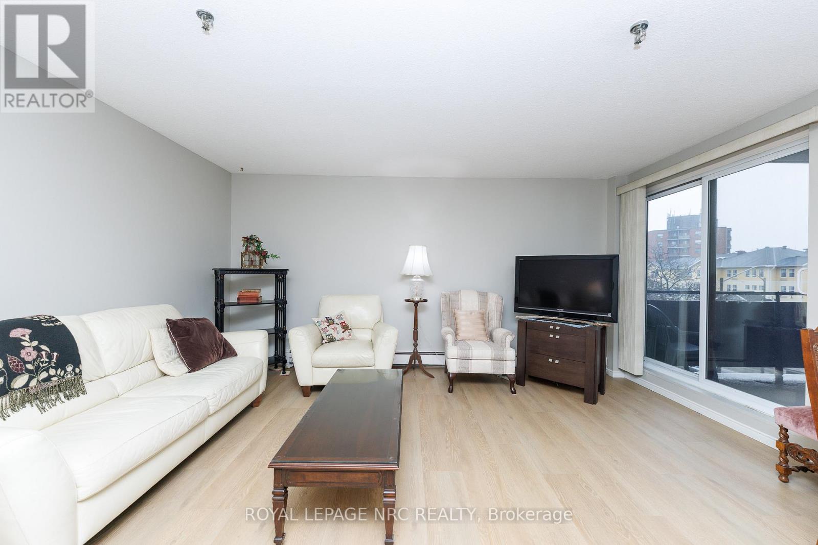 308 - 3955 Portage Road Property Photo 5