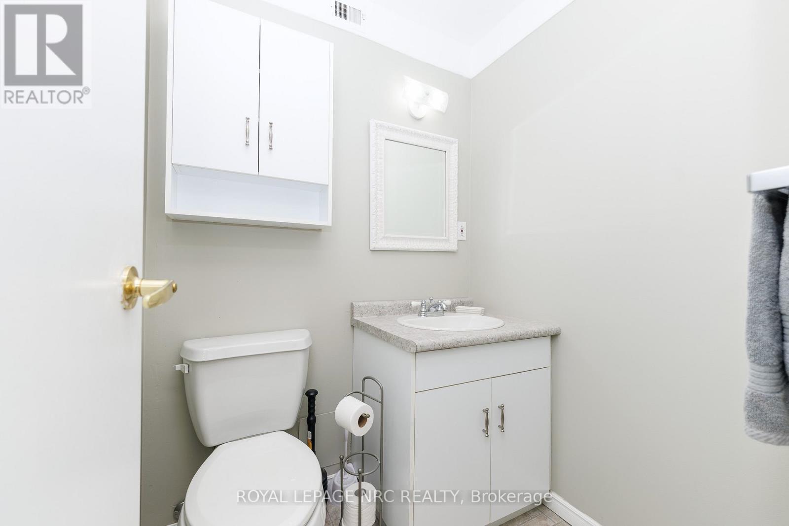 308 - 3955 Portage Road Property Photo 16