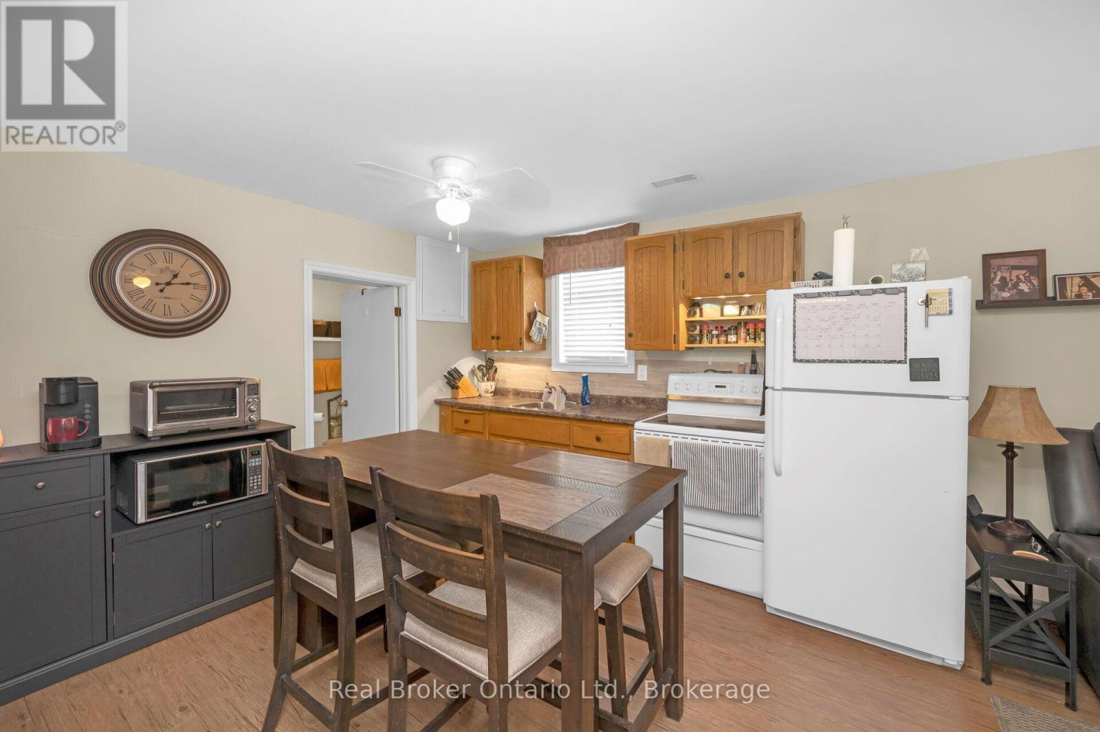 122 King Street Property Photo 17