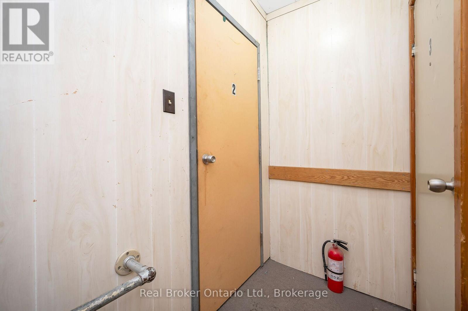122 King Street Property Photo 23