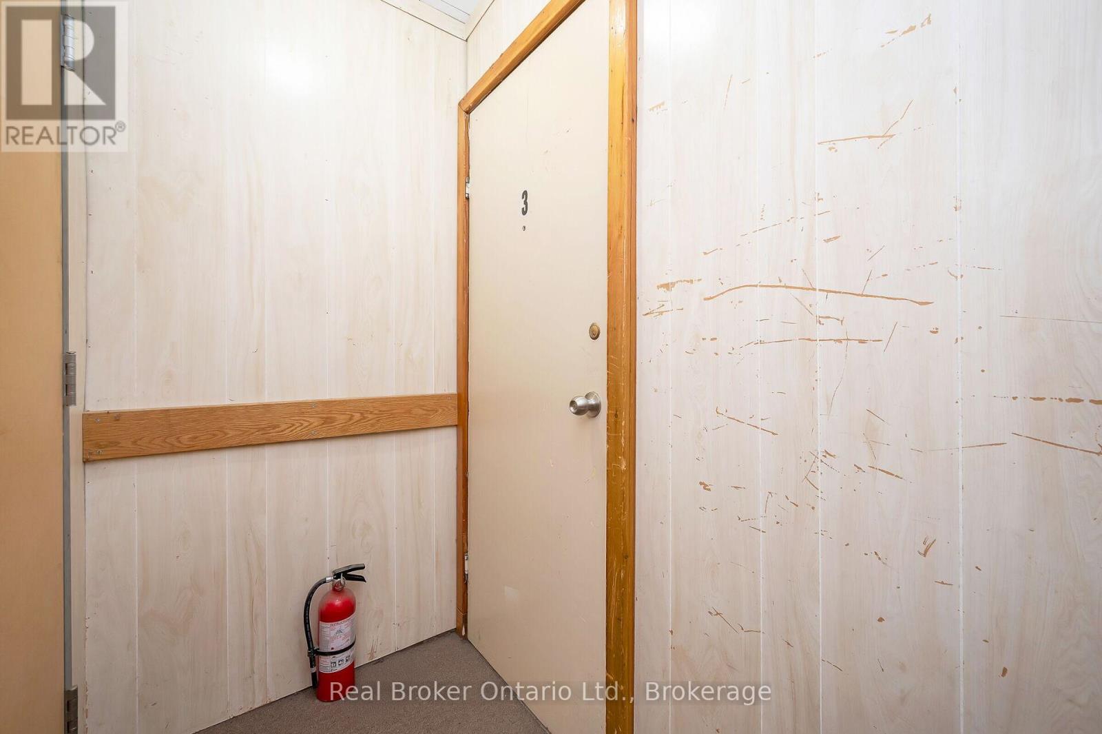 122 King Street Property Photo 33