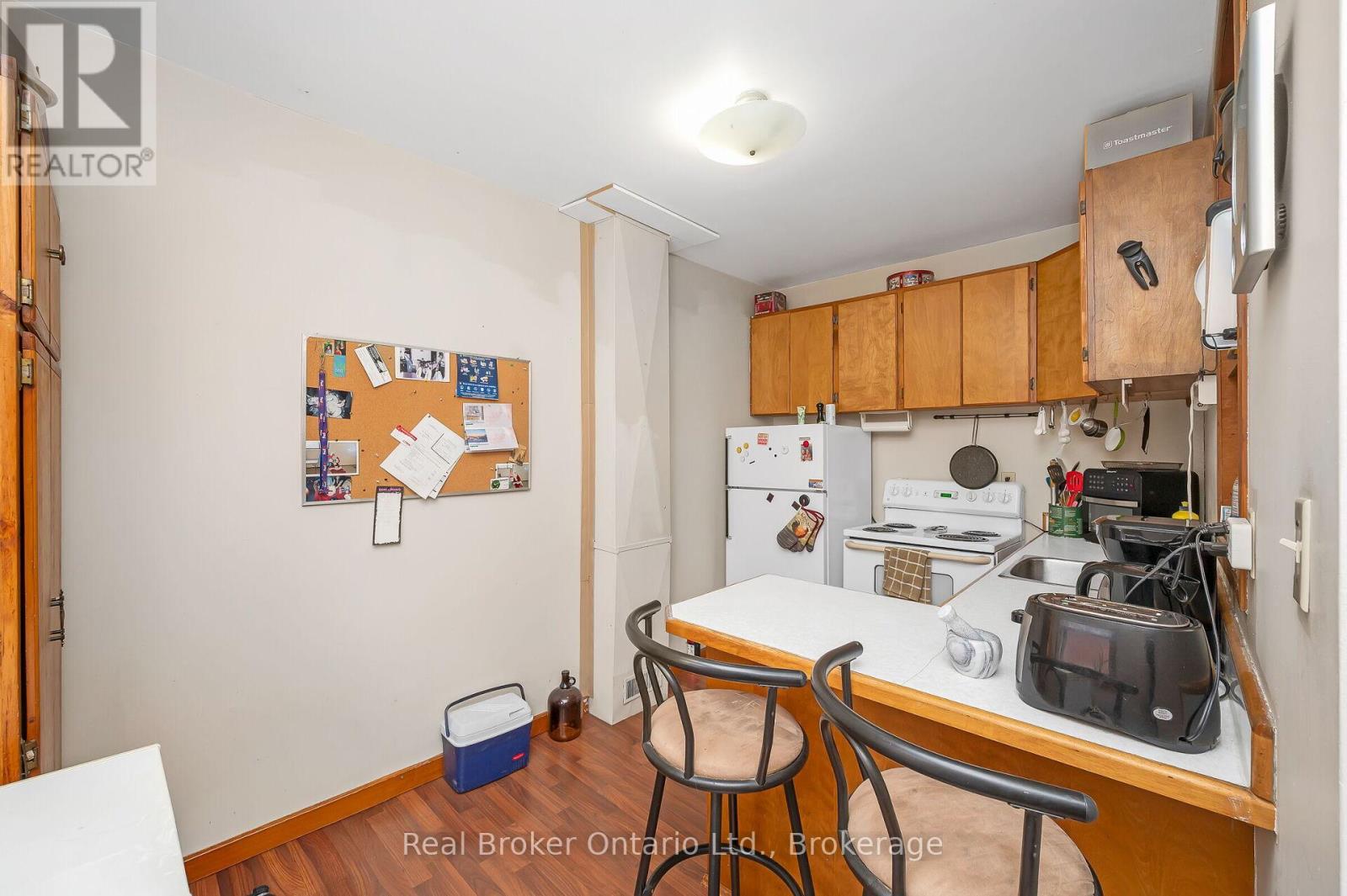 122 King Street Property Photo 34