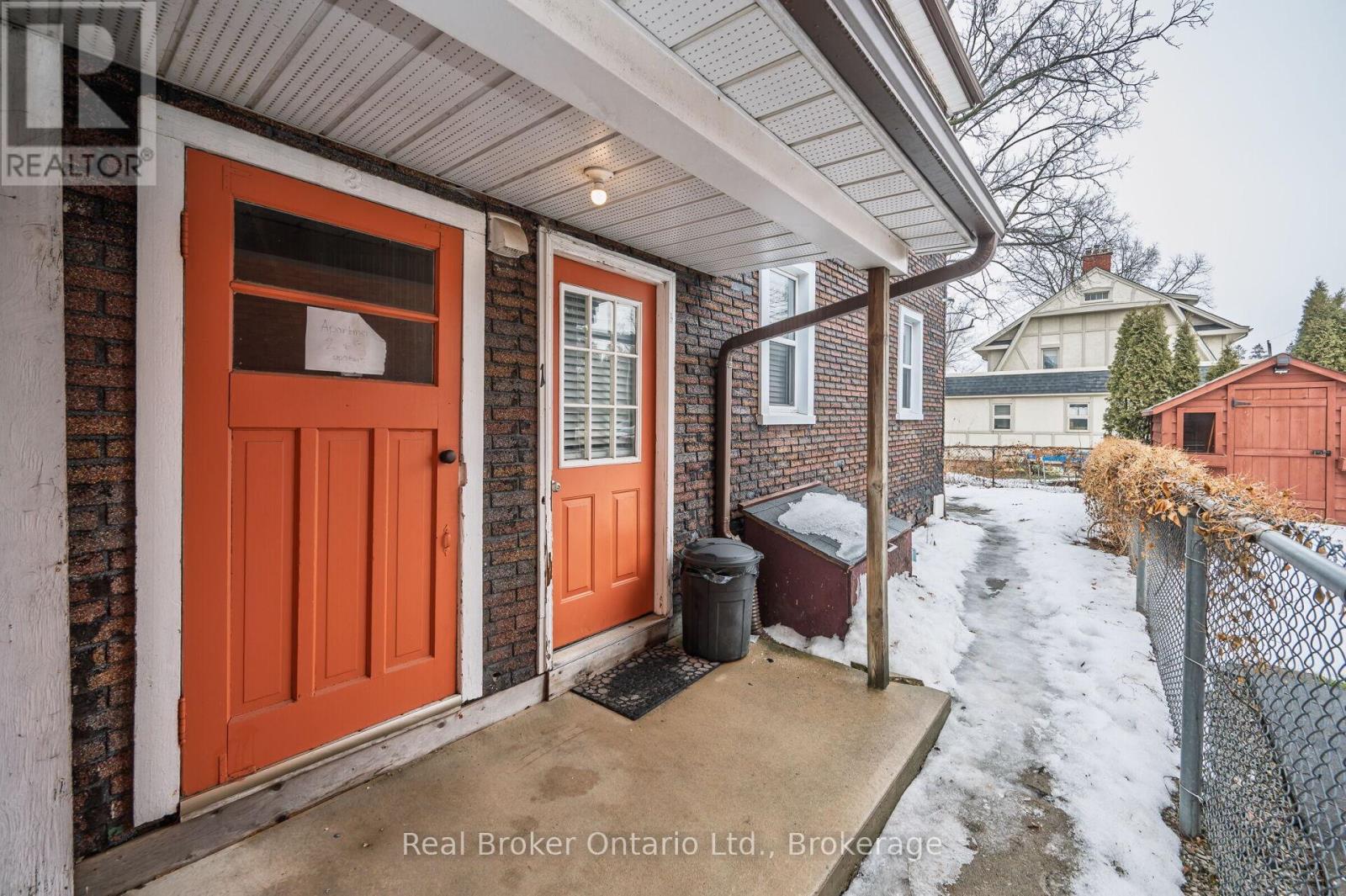 122 King Street Property Photo 14