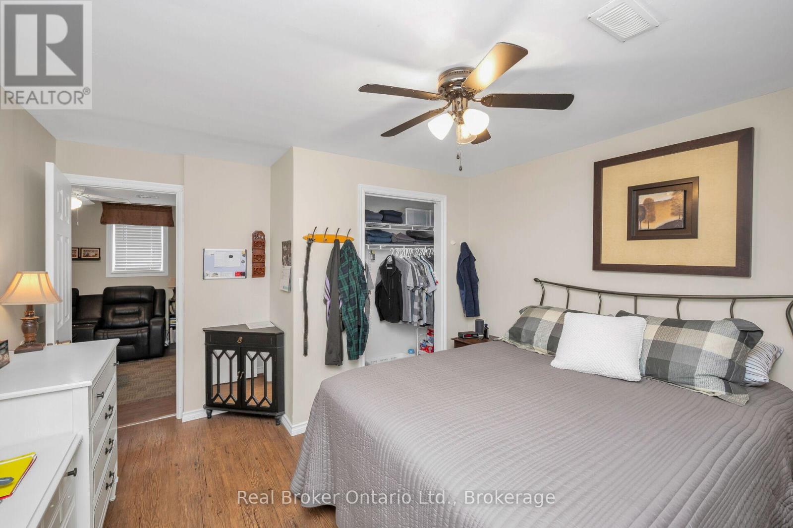 122 King Street Property Photo 19