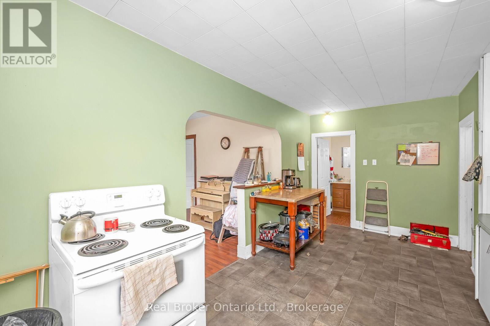 122 King Street Property Photo 25