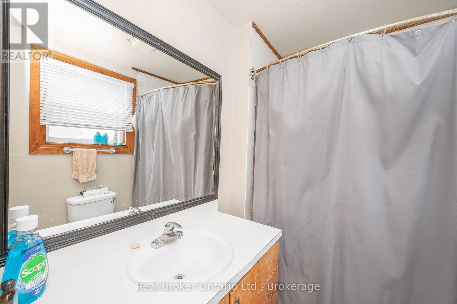 122 King Street Property Photo 36