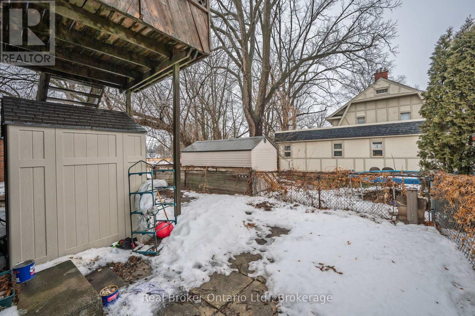 122 King Street Property Photo 46