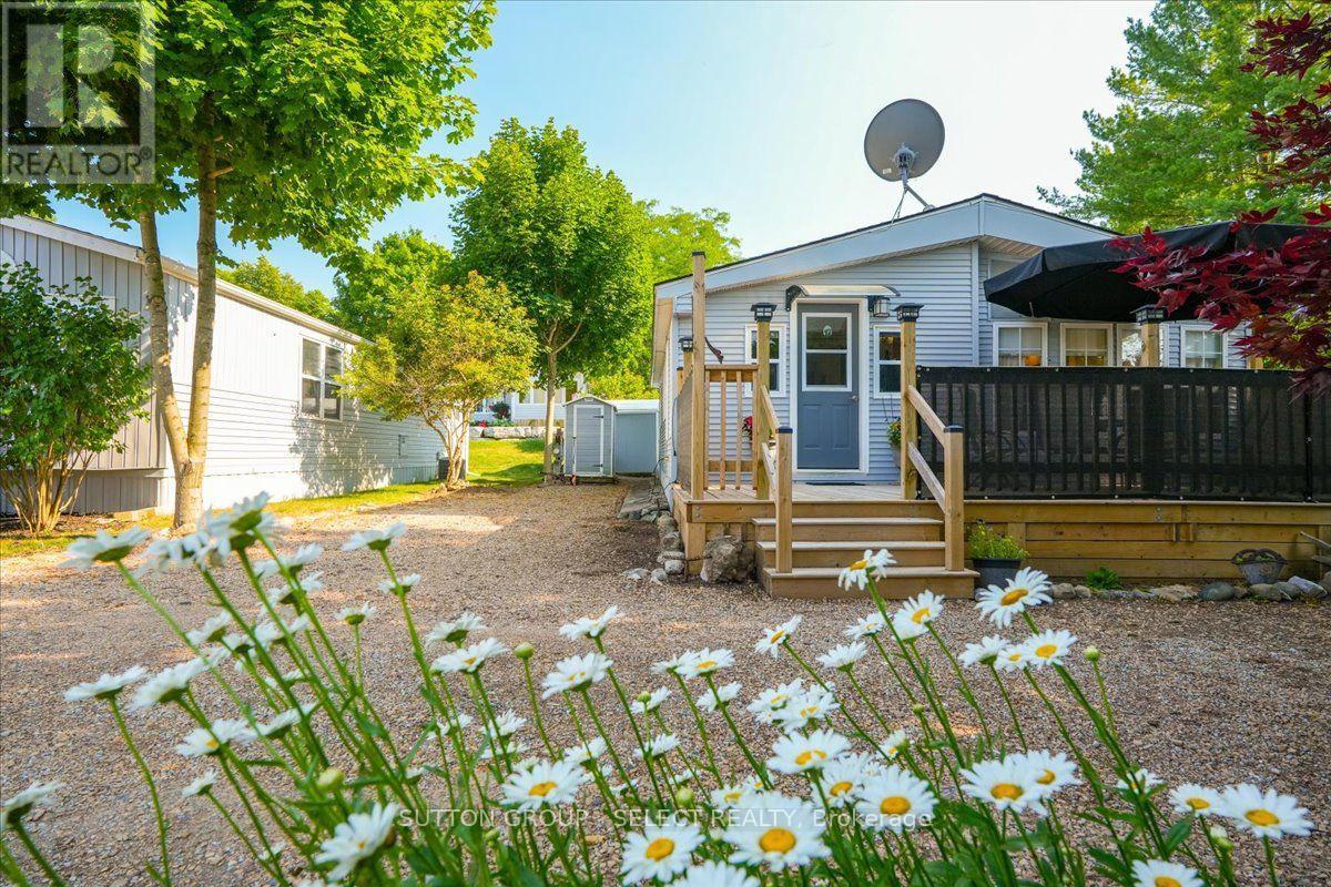 405 - 8685 Rock Glen Road Property Photo 2