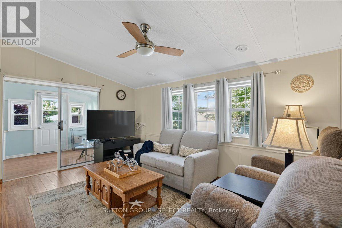 405 - 8685 Rock Glen Road Property Photo 11