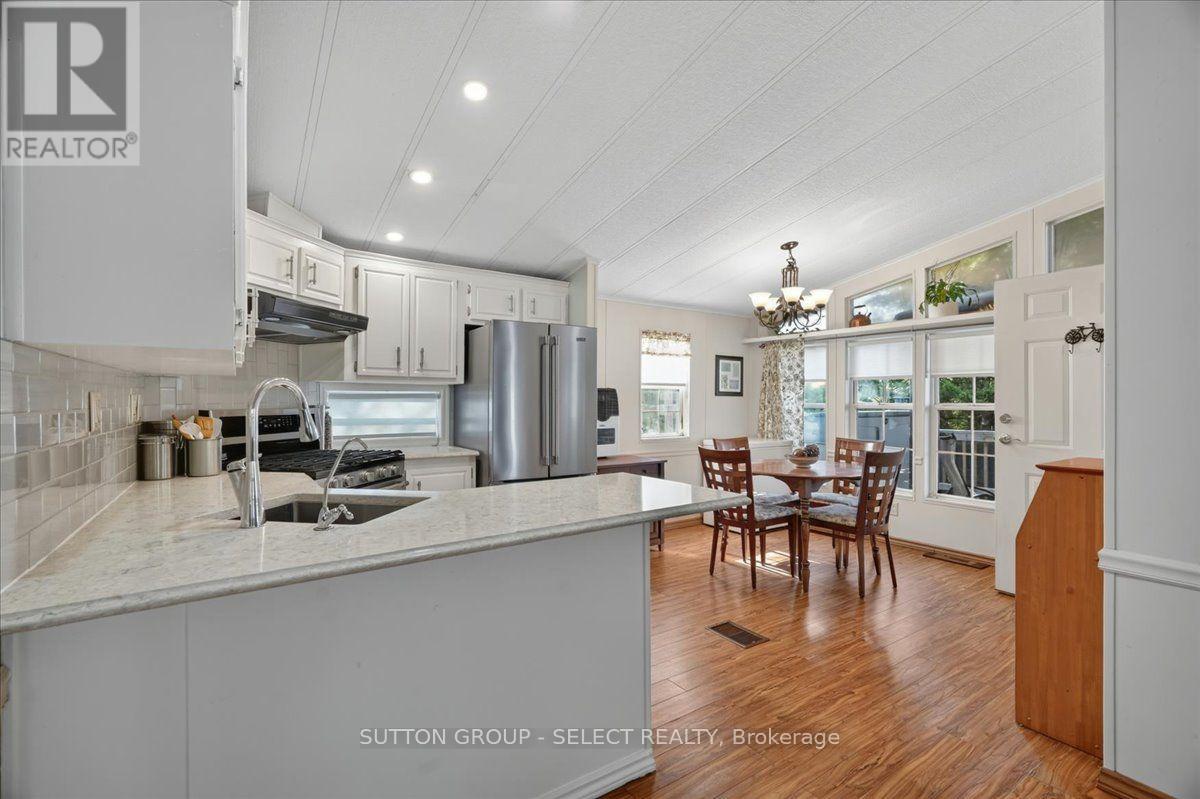 405 - 8685 Rock Glen Road Property Photo 12