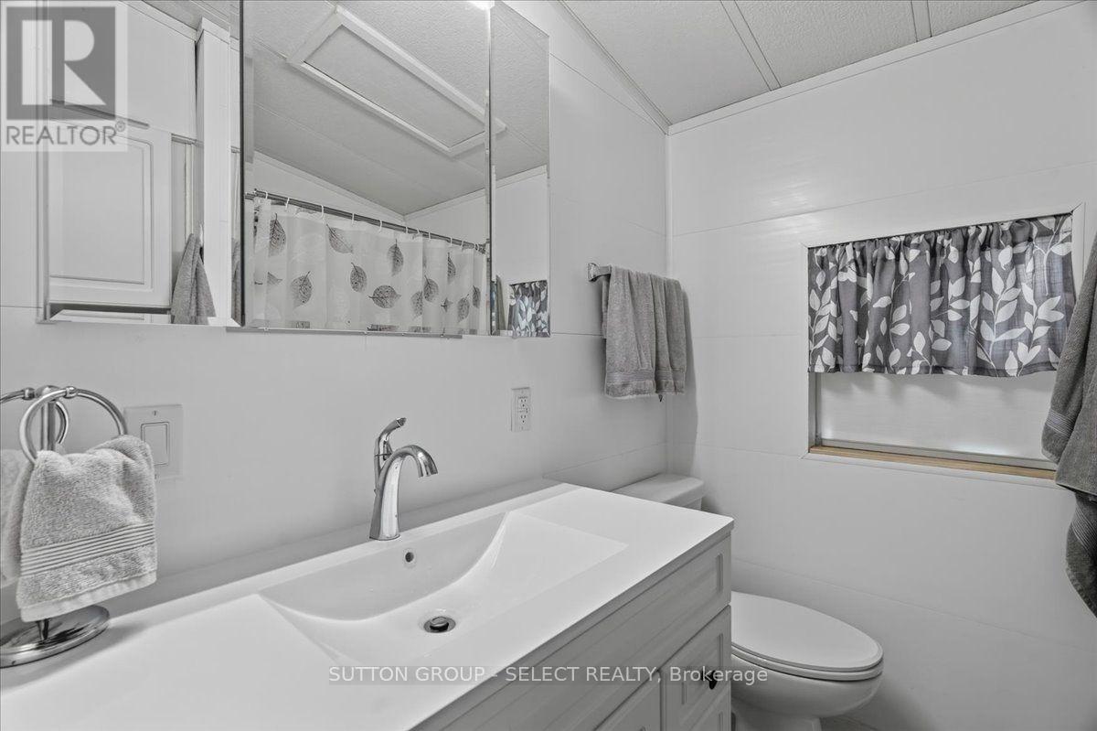 405 - 8685 Rock Glen Road Property Photo 19