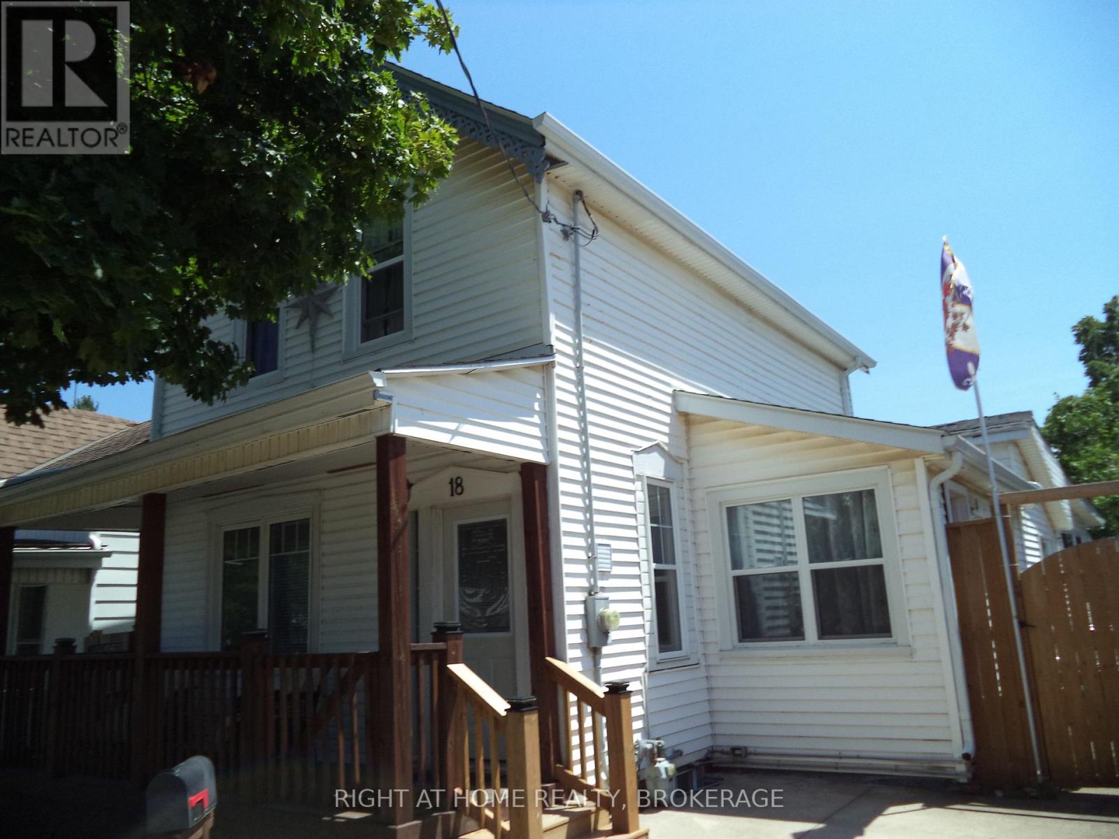 18 Almond Street Property Photo 2