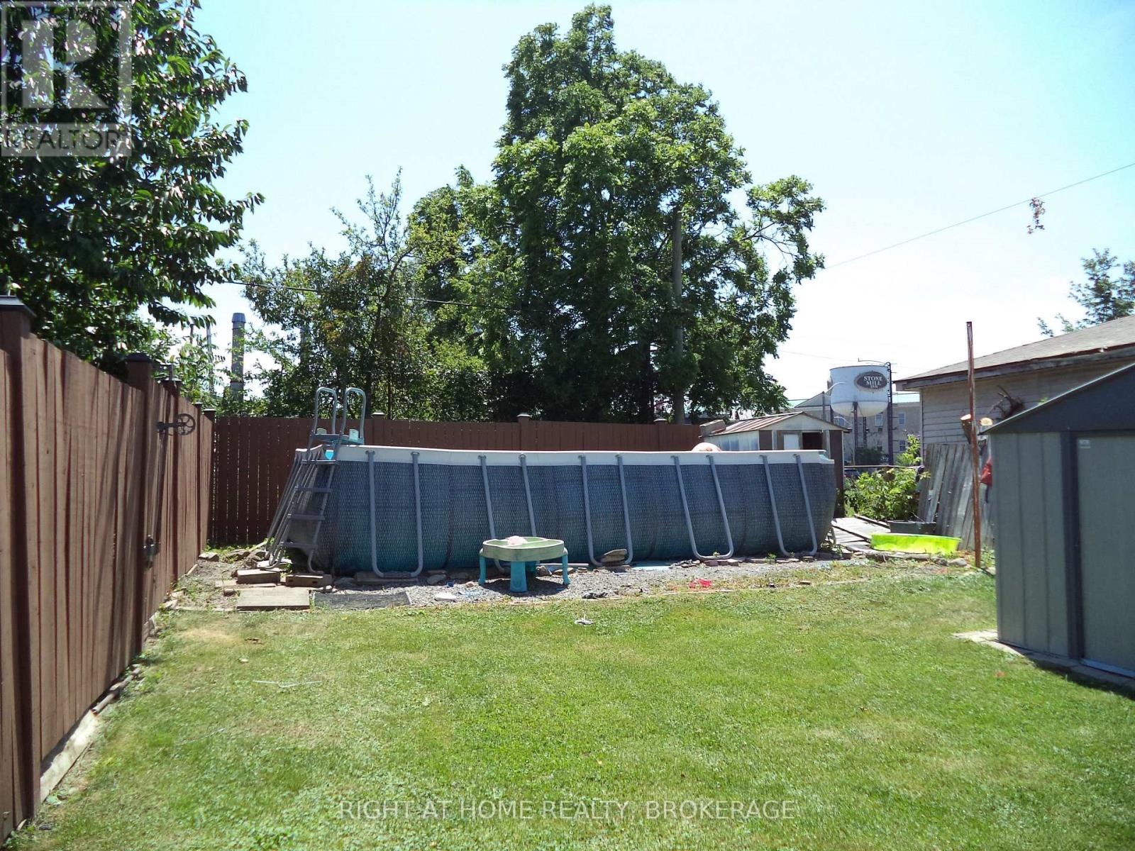 18 Almond Street Property Photo 8