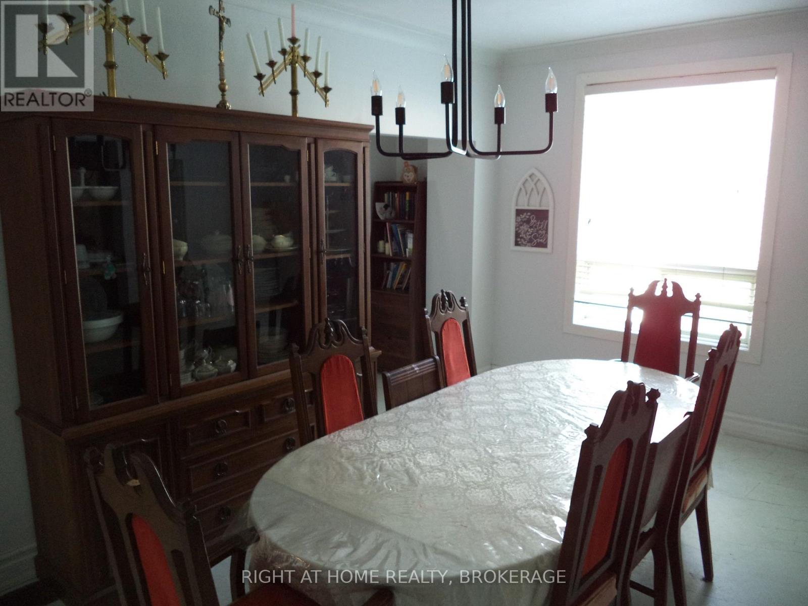 18 Almond Street Property Photo 17