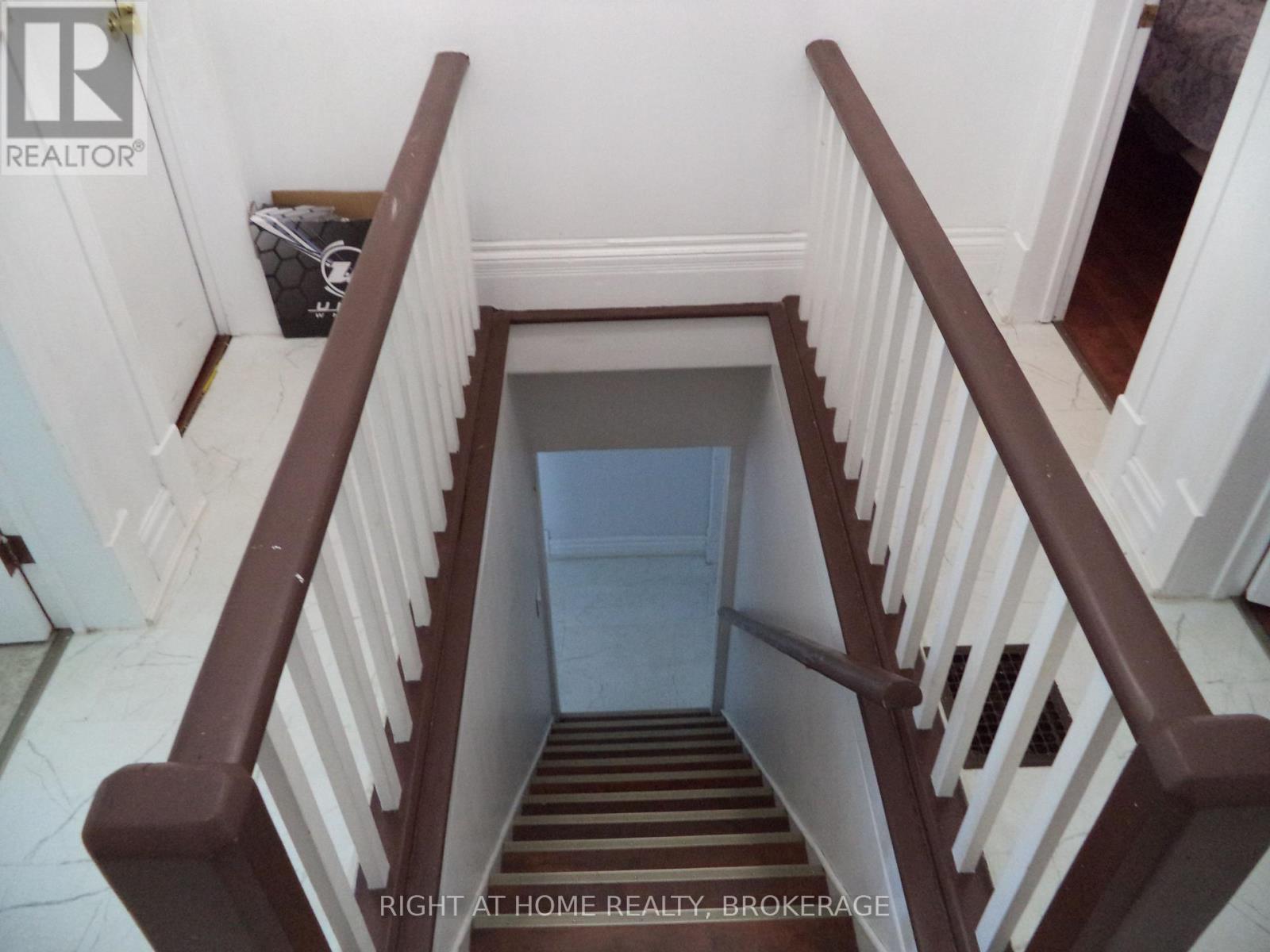 18 Almond Street Property Photo 24