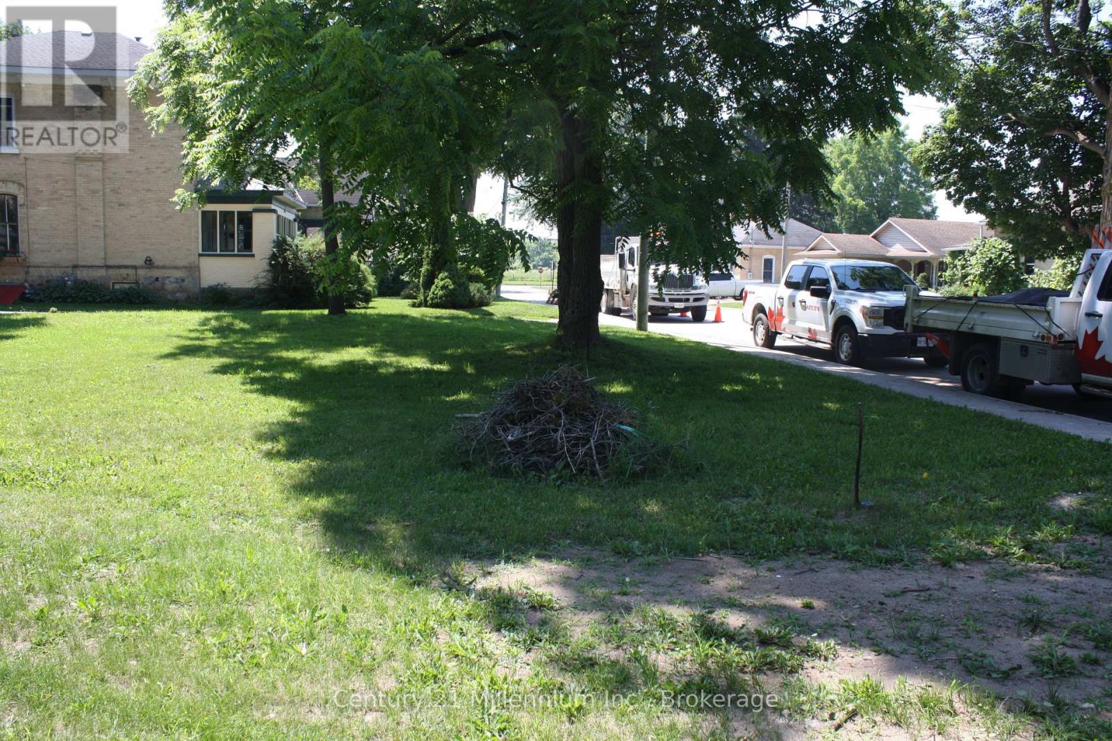 Na 3rd Ave Sw Avenue S Property Photo 4