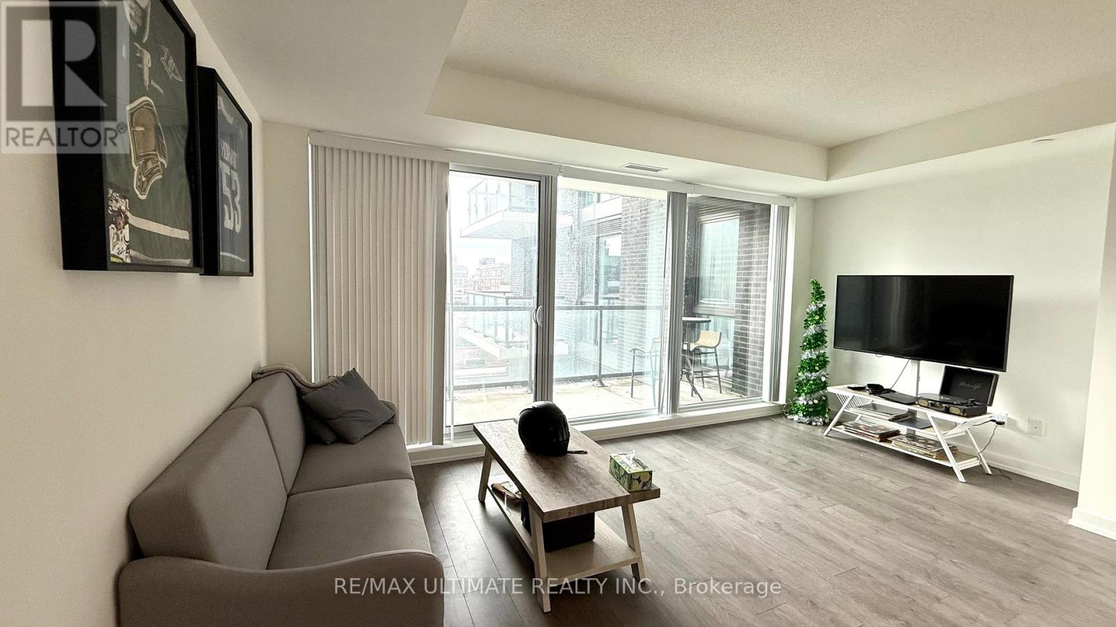 318 - 55 Duke Street W Property Photo 5