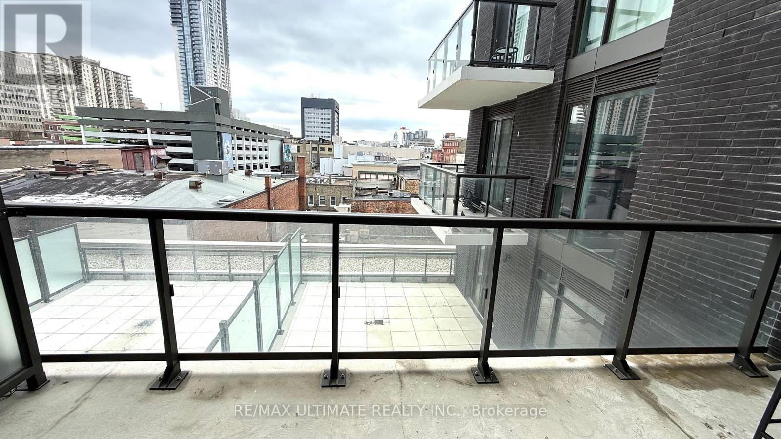 318 - 55 Duke Street W Property Photo 14