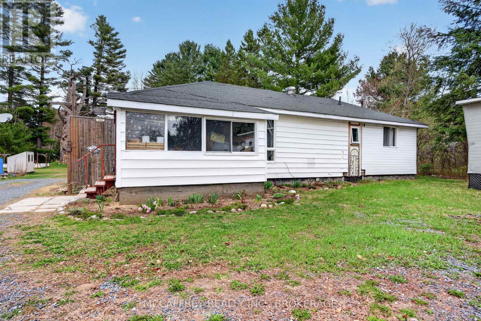 12335 Highway 41 Property Photo 2