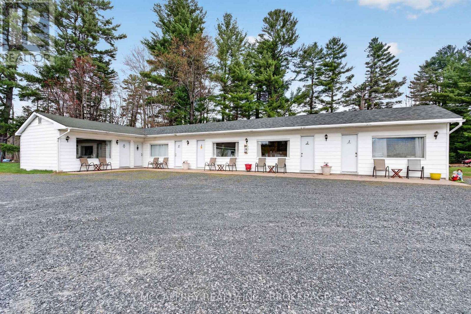 12335 Highway 41 Property Photo 33