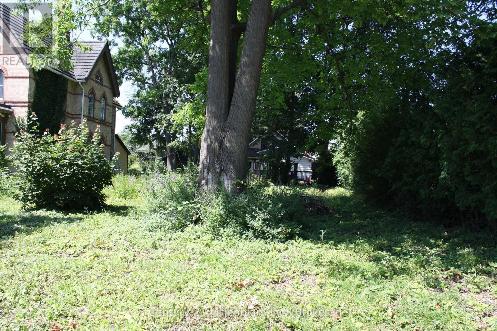 Na 2nd Avenue S Property Photo 2
