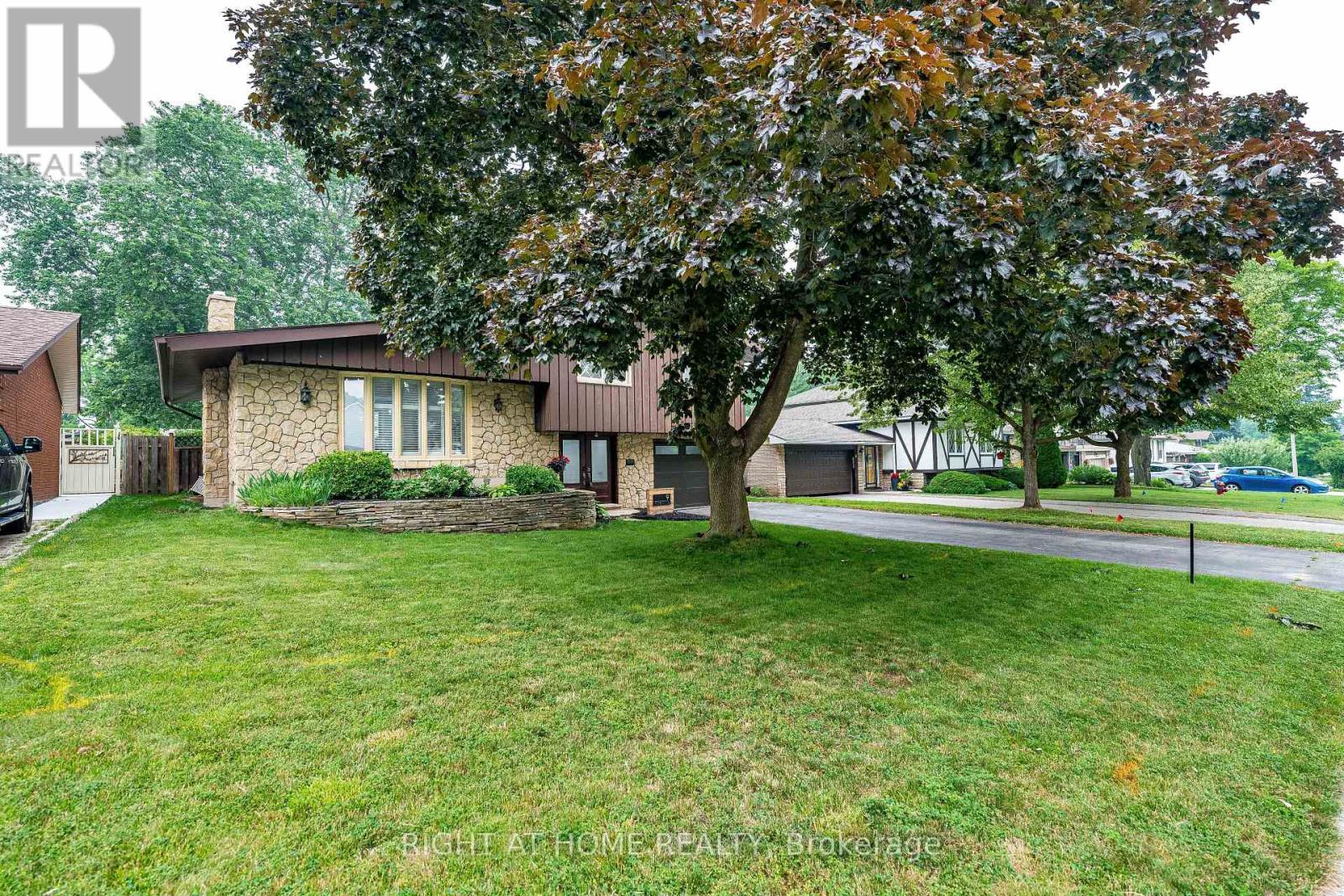 9 Hilts Drive Property Photo 2