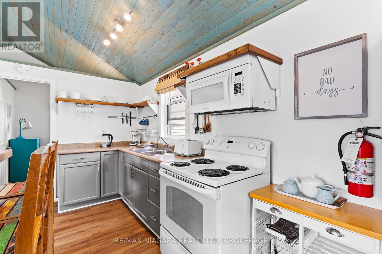 12343 Lakeshore Road Property Photo 13