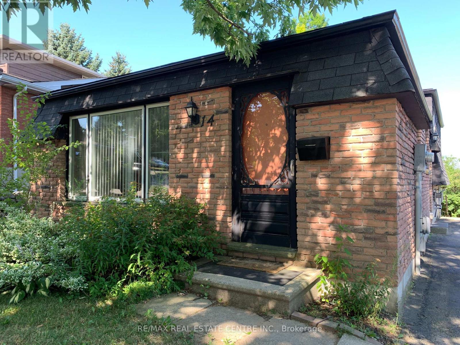 14 Sandsprings Crescent Property Photo 1