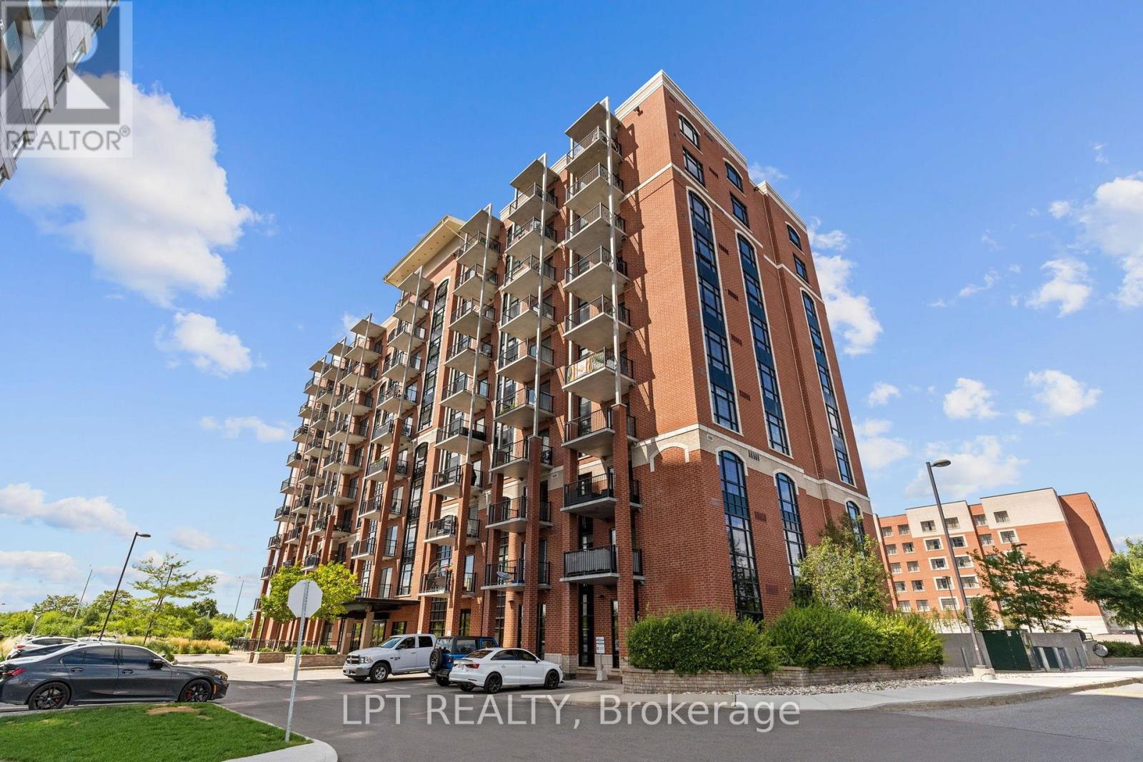 707 - 555 Anand Private Property Photo 2