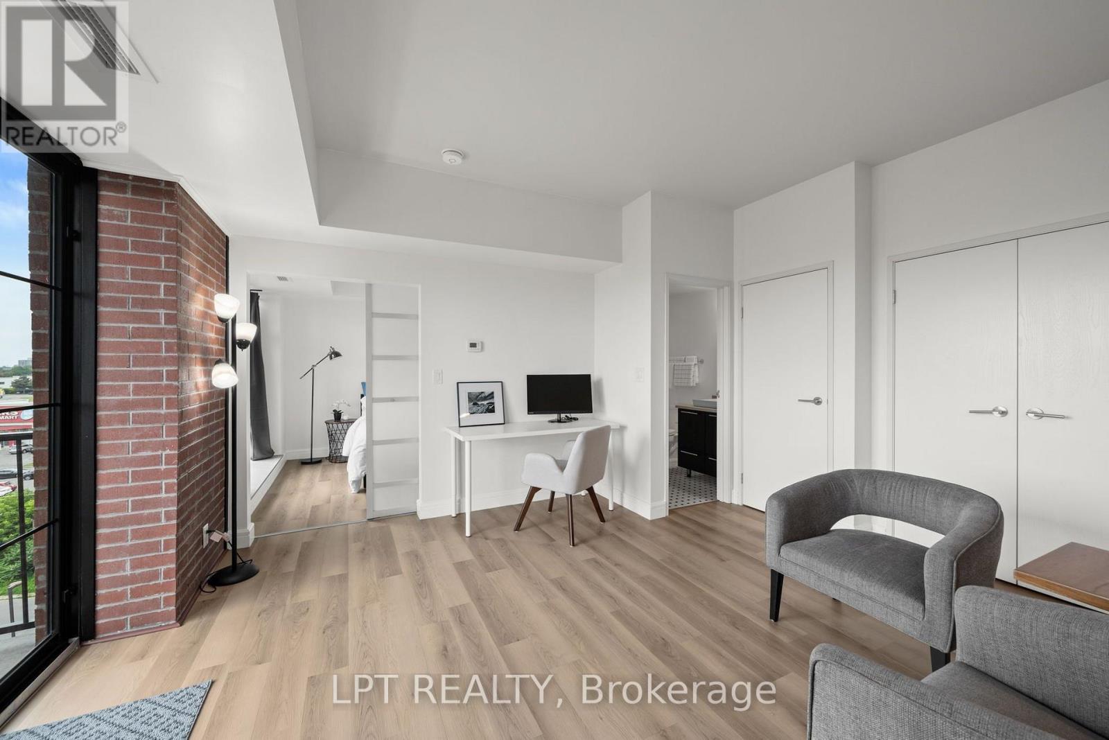 707 - 555 Anand Private Property Photo 24