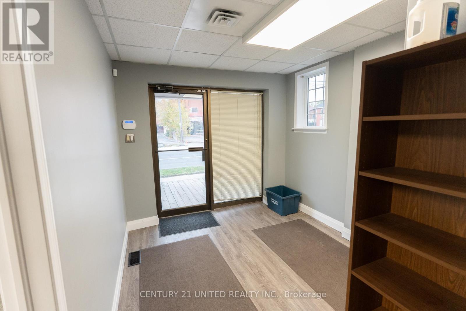 310 Rubidge Street Property Photo 5