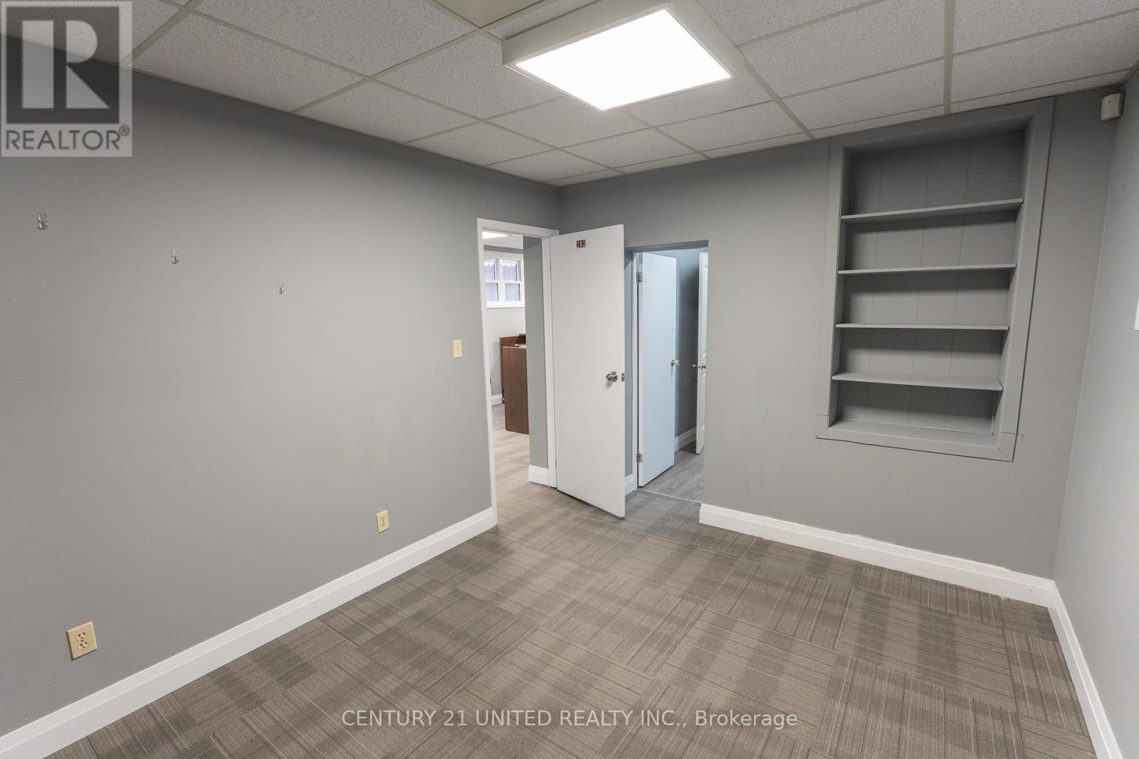 310 Rubidge Street Property Photo 12
