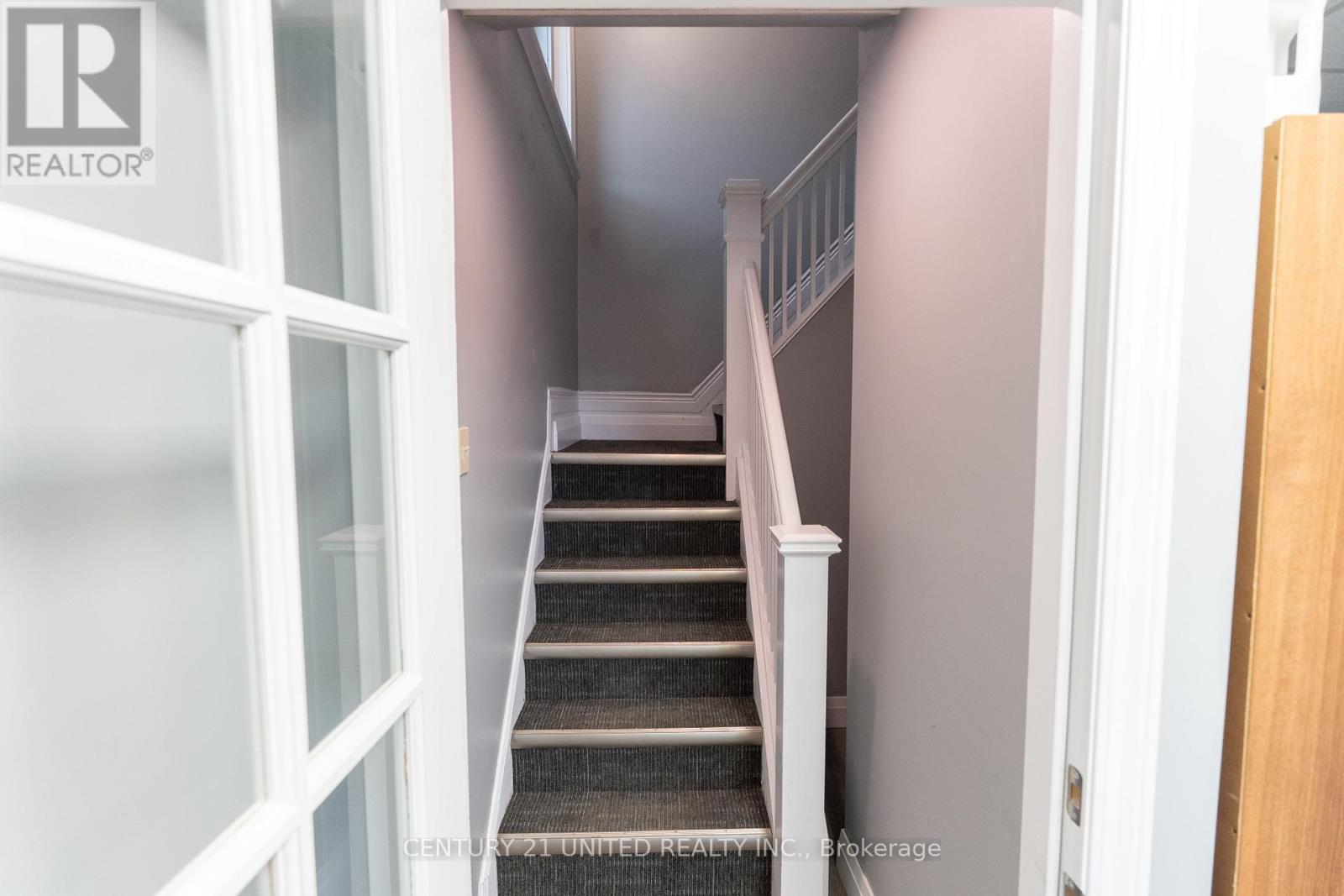 310 Rubidge Street Property Photo 16