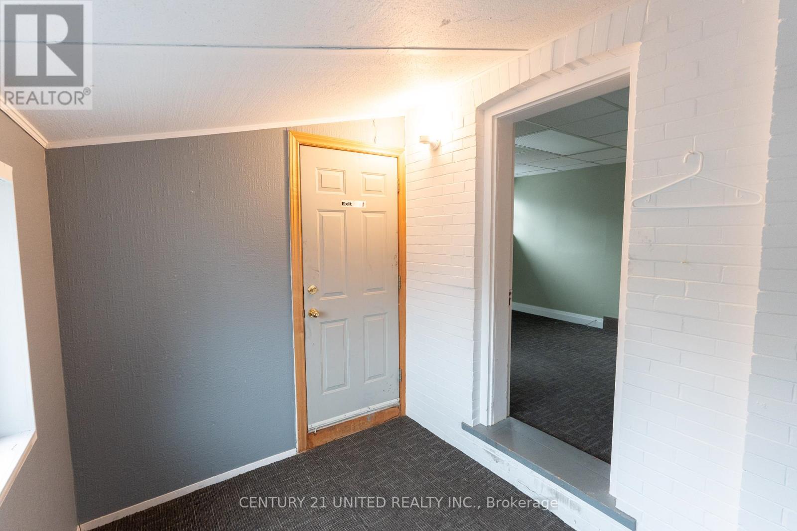 310 Rubidge Street Property Photo 17