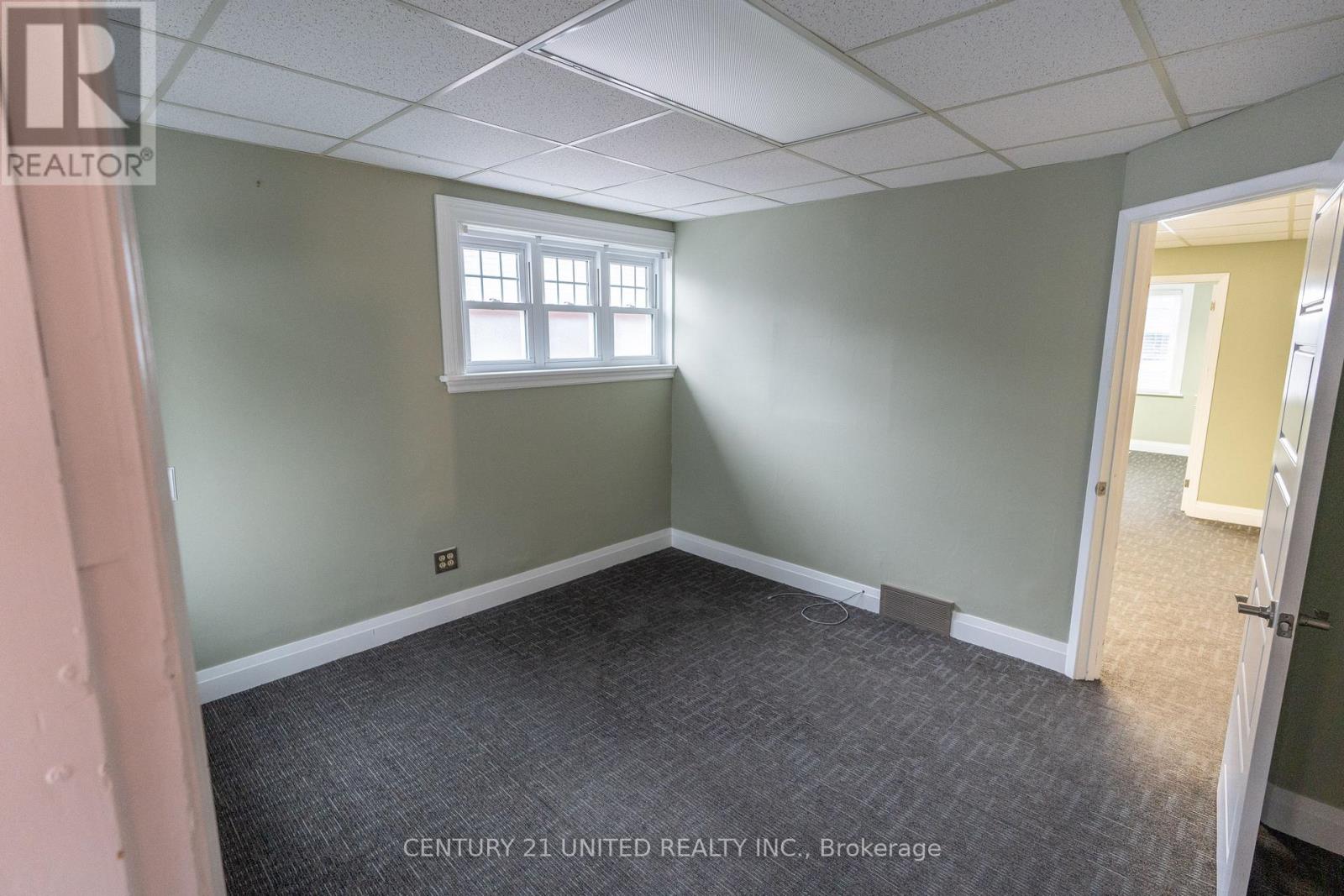 310 Rubidge Street Property Photo 18