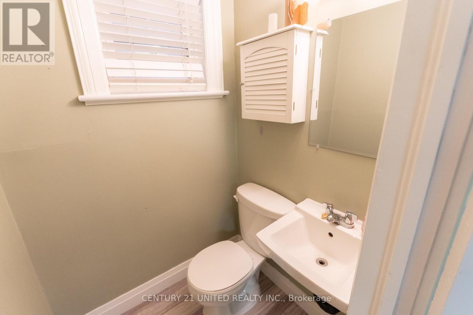 310 Rubidge Street Property Photo 19