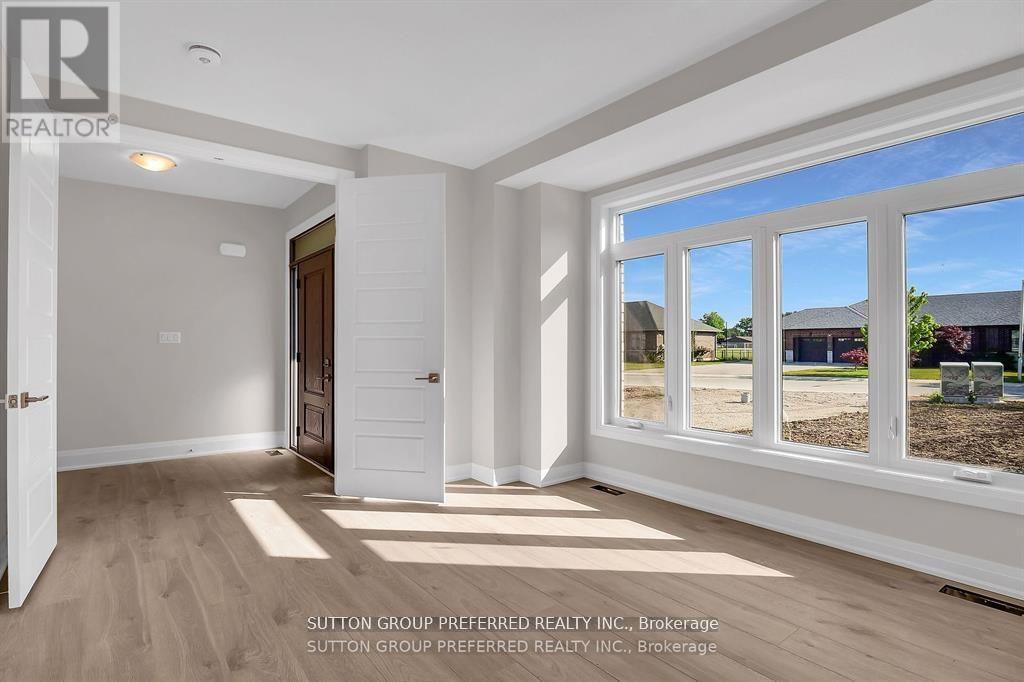 186 Leitch Street Property Photo 7
