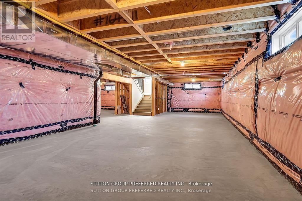186 Leitch Street Property Photo 36