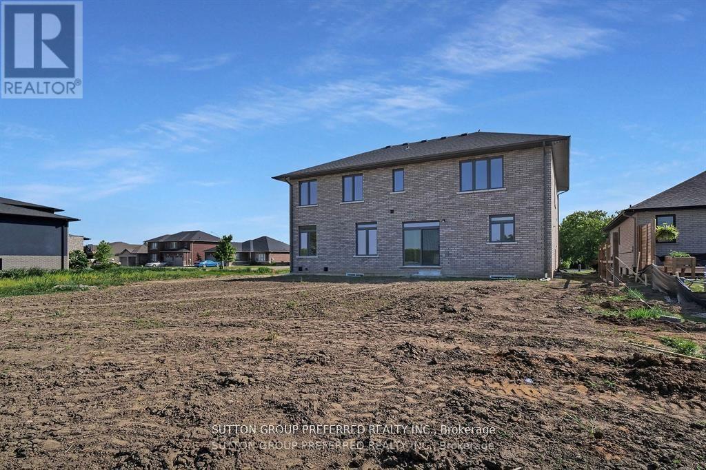 186 Leitch Street Property Photo 39