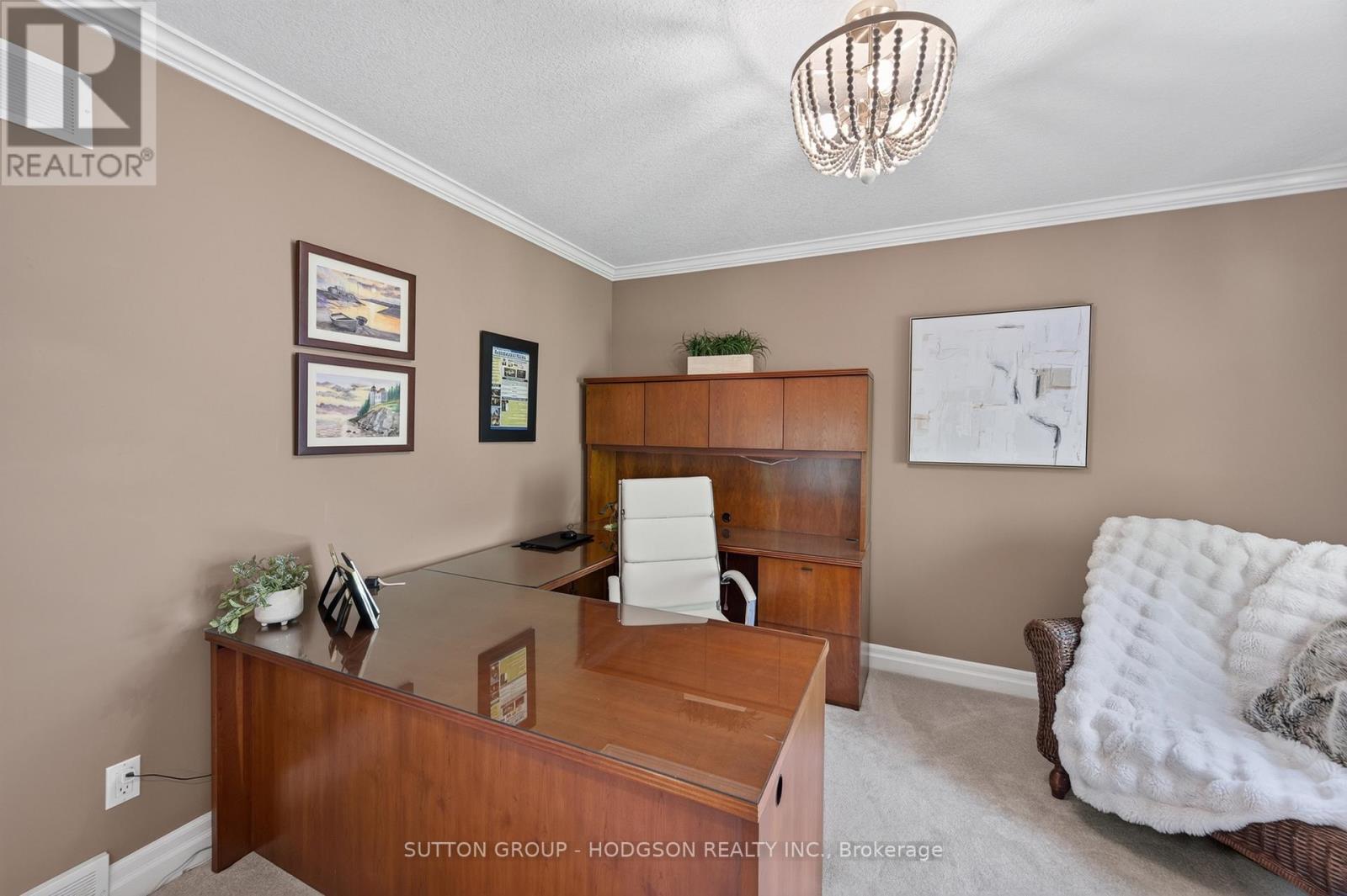656 Robertson Place Property Photo 24