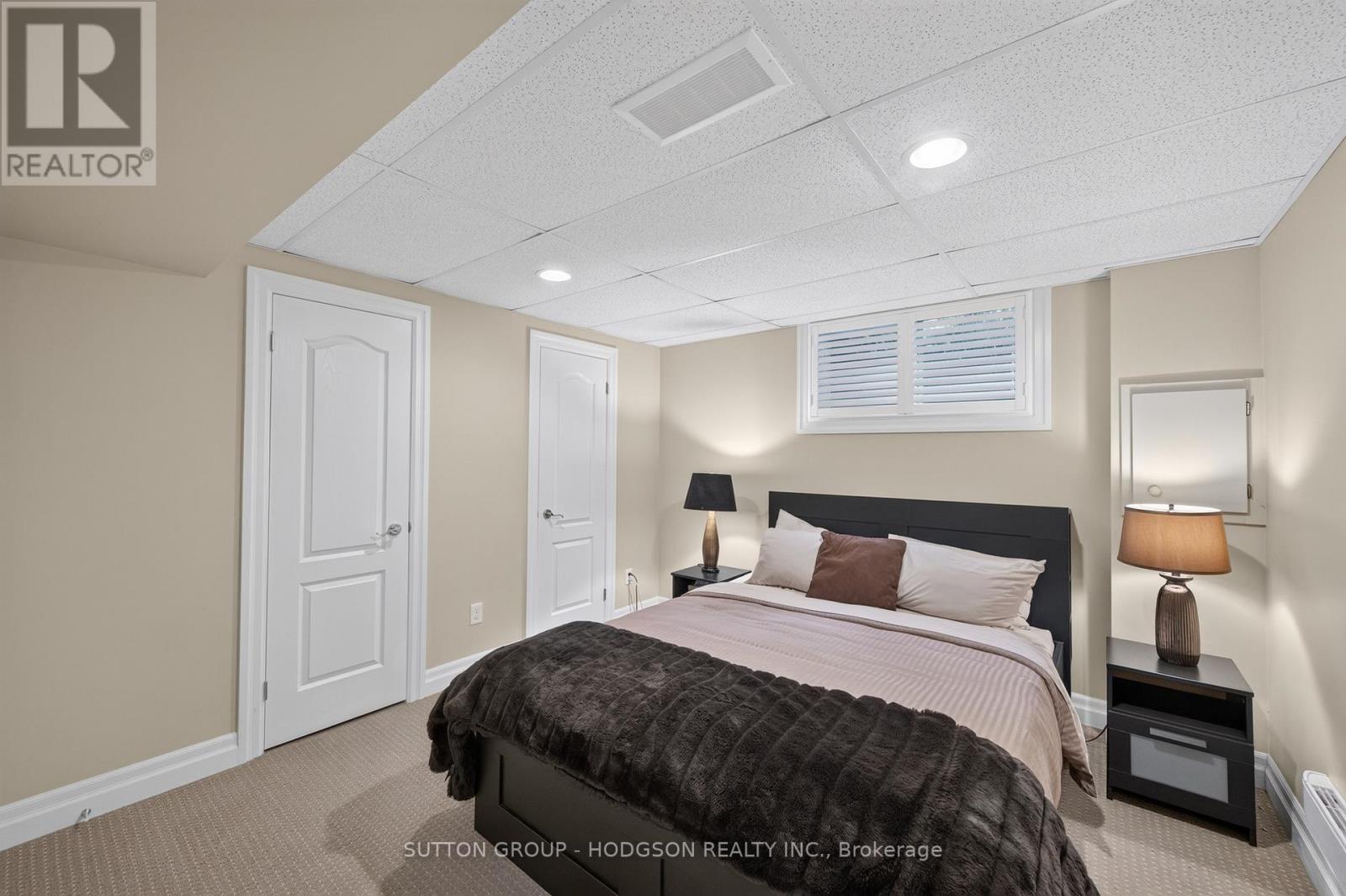 656 Robertson Place Property Photo 28