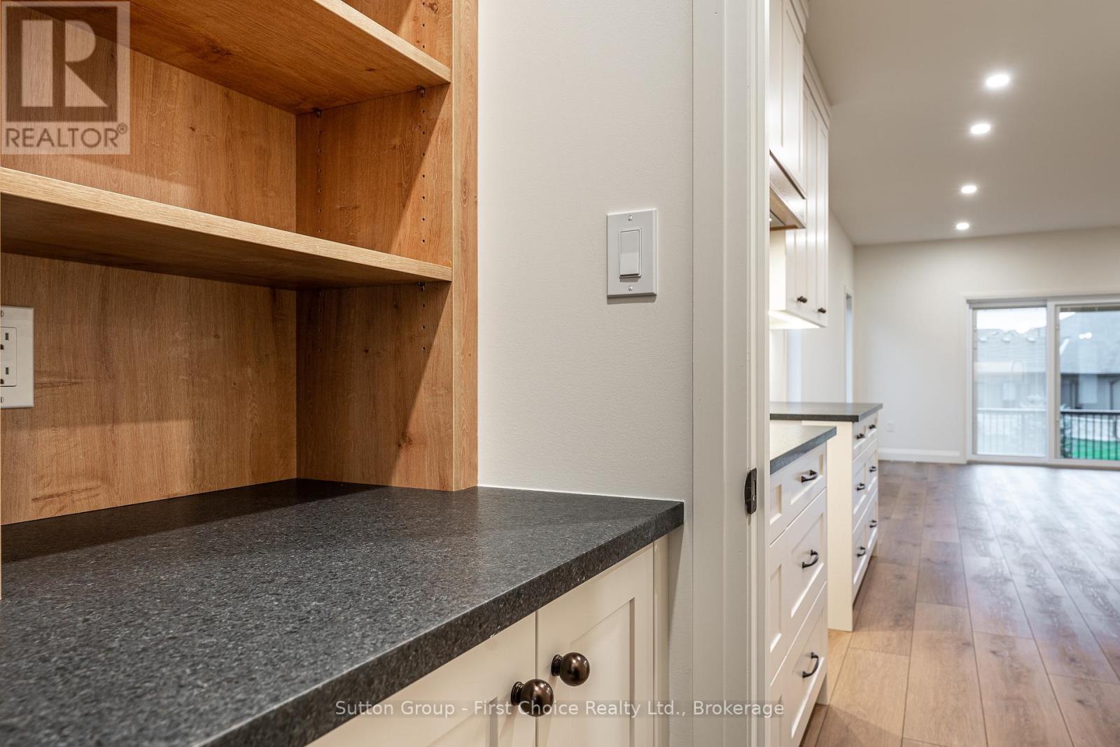 238 Henry Street Property Photo 14