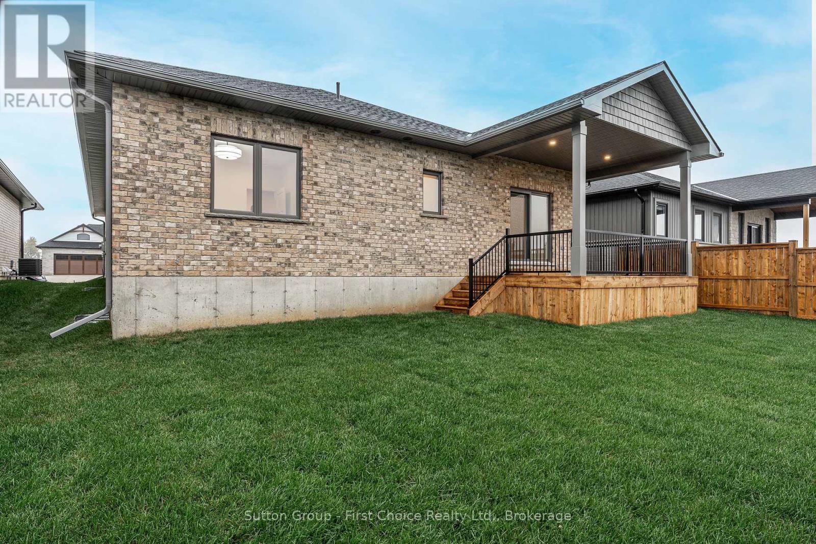 238 Henry Street Property Photo 44